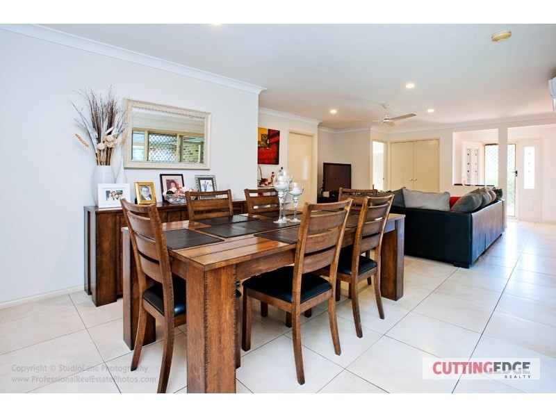 7 Malekula Rise, Pacific Pines QLD 4211