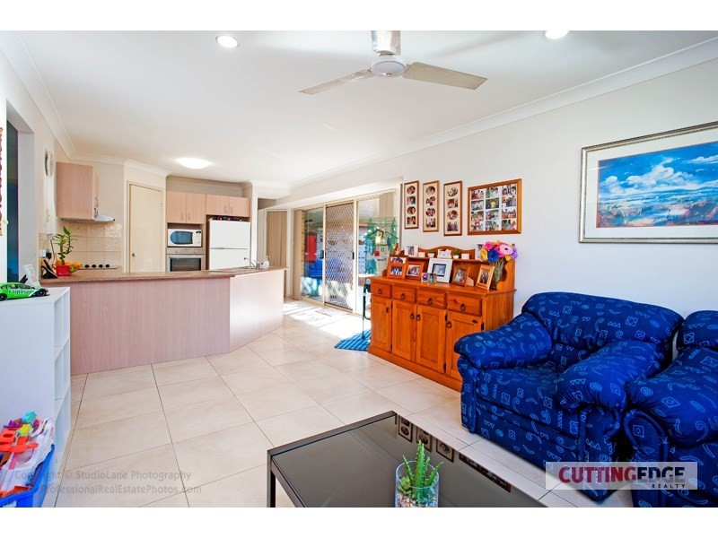 7 Malekula Rise, Pacific Pines QLD 4211