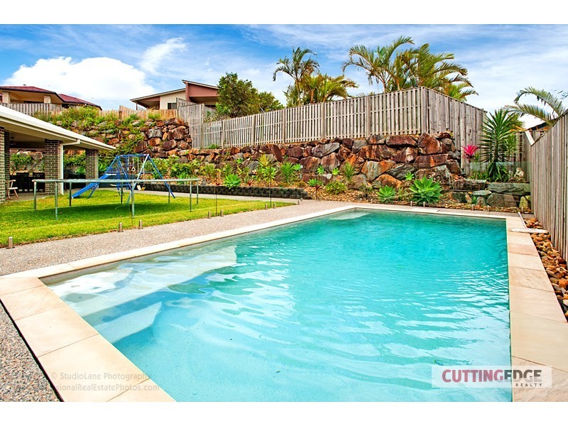 15 KABI Place, Pacific Pines QLD 4211