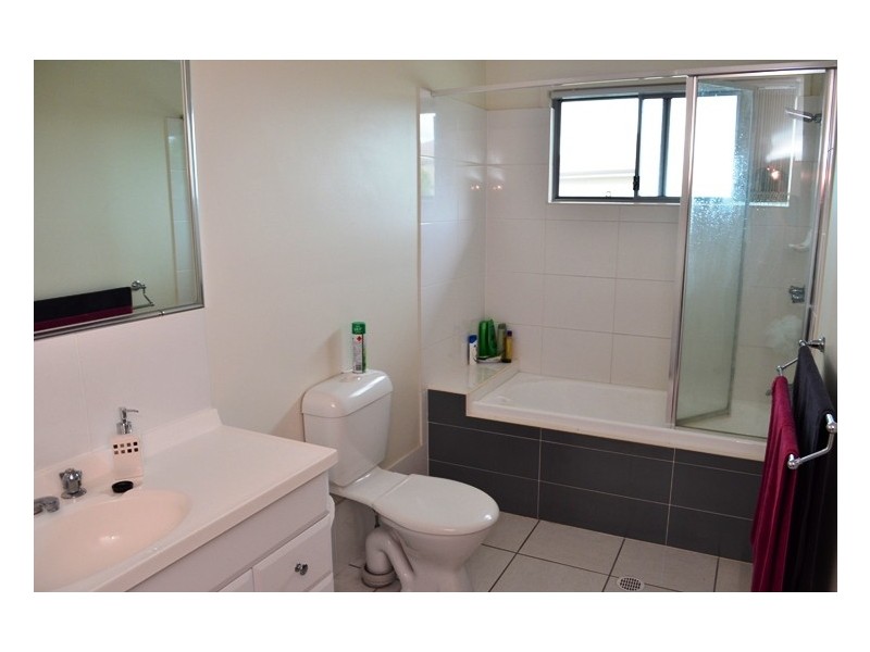 30 Carmarthen Circ, Pacific Pines QLD 4211