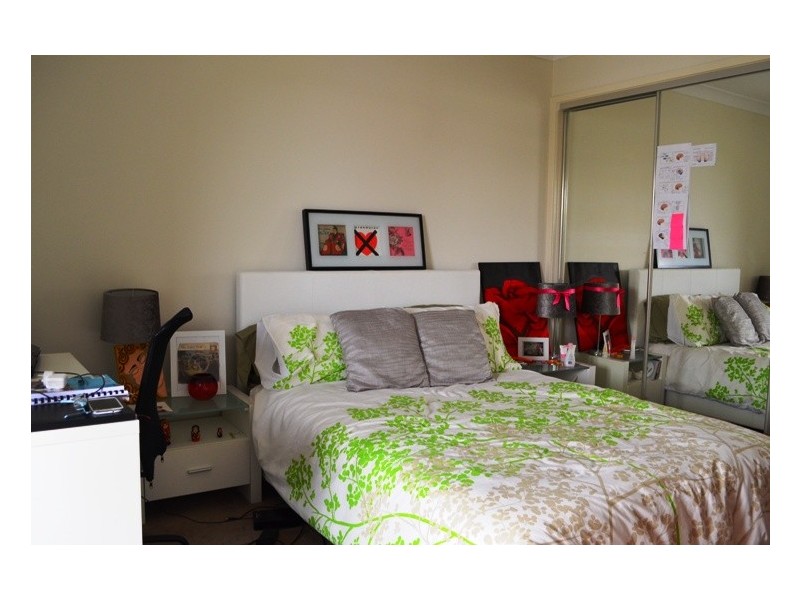 30 Carmarthen Circ, Pacific Pines QLD 4211