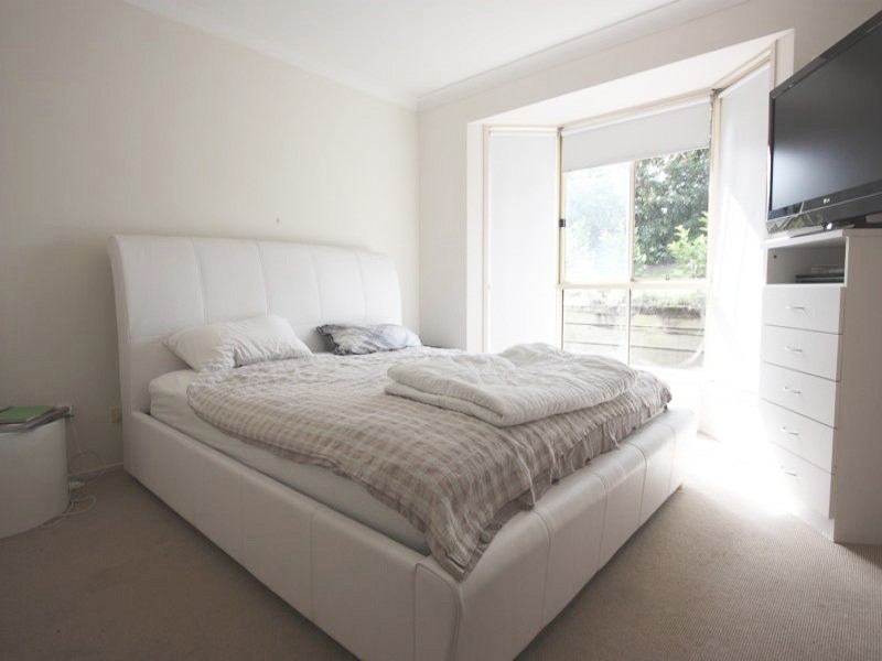 14 PINEVIEW DR, Oxenford QLD 4210