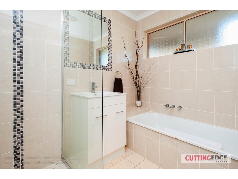 1/26 ARTISTS AVE, Oxenford QLD 4210