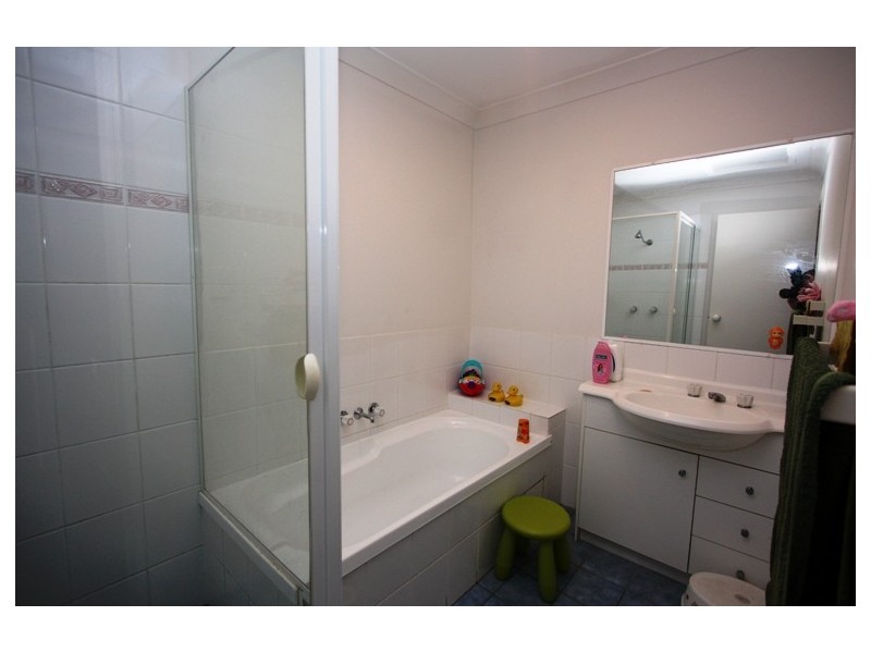 30/2 STUDIO DR, Pacific Pines QLD 4211