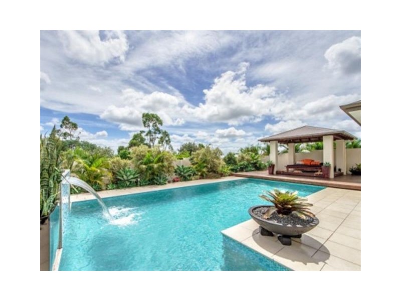 1 Zenith Cres, Pacific Pines QLD 4211