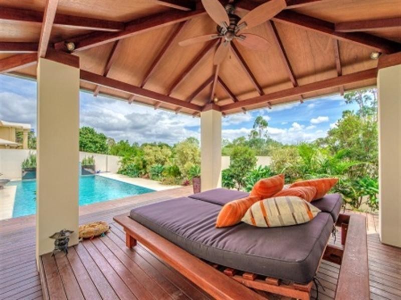 1 Zenith Cres, Pacific Pines QLD 4211