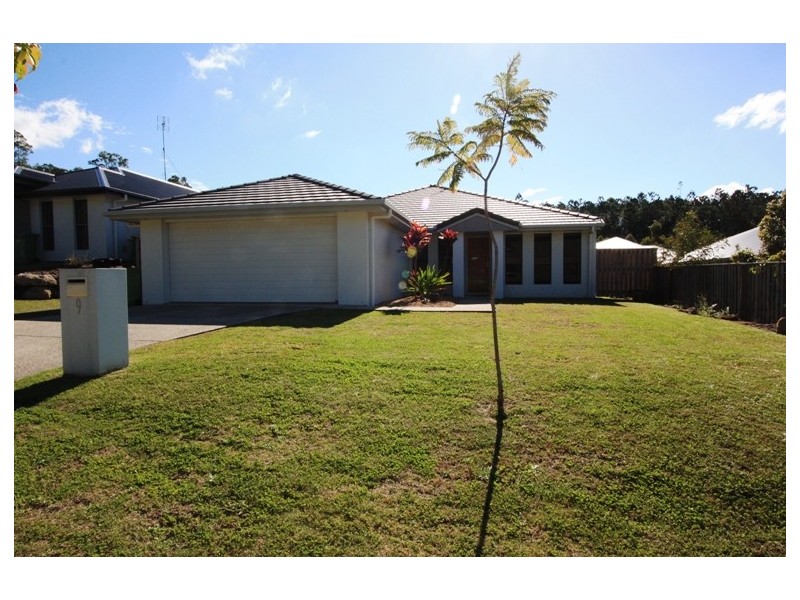 9 Morning Sun Ct, Maudsland QLD 4210