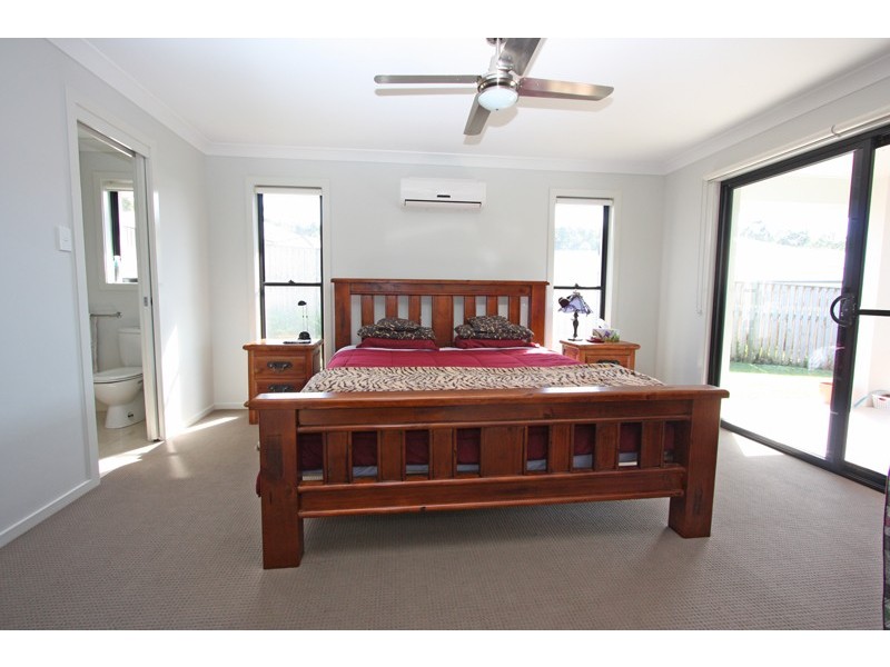 9 Morning Sun Ct, Maudsland QLD 4210