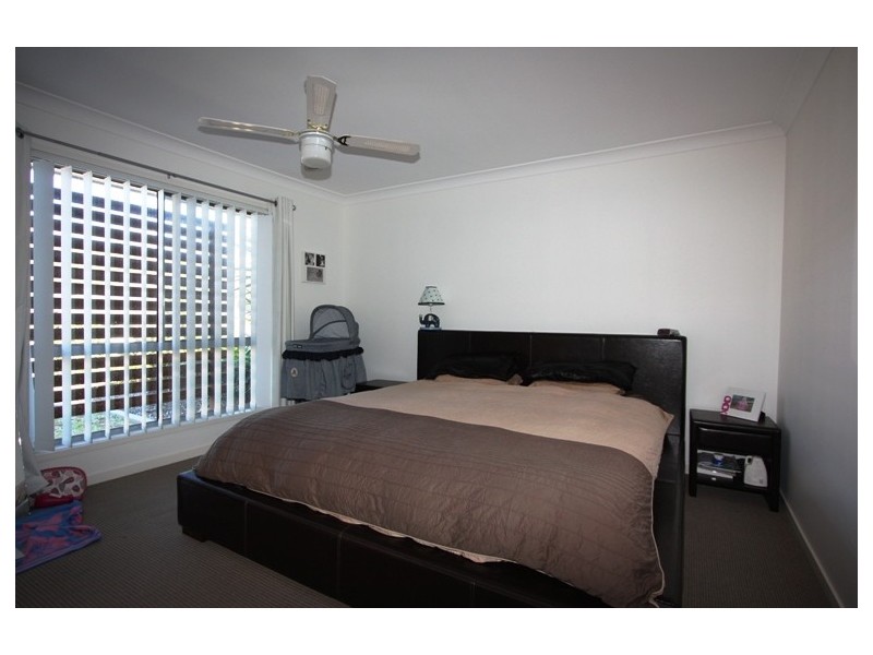 5 Gascoyne st, Pacific Pines QLD 4211
