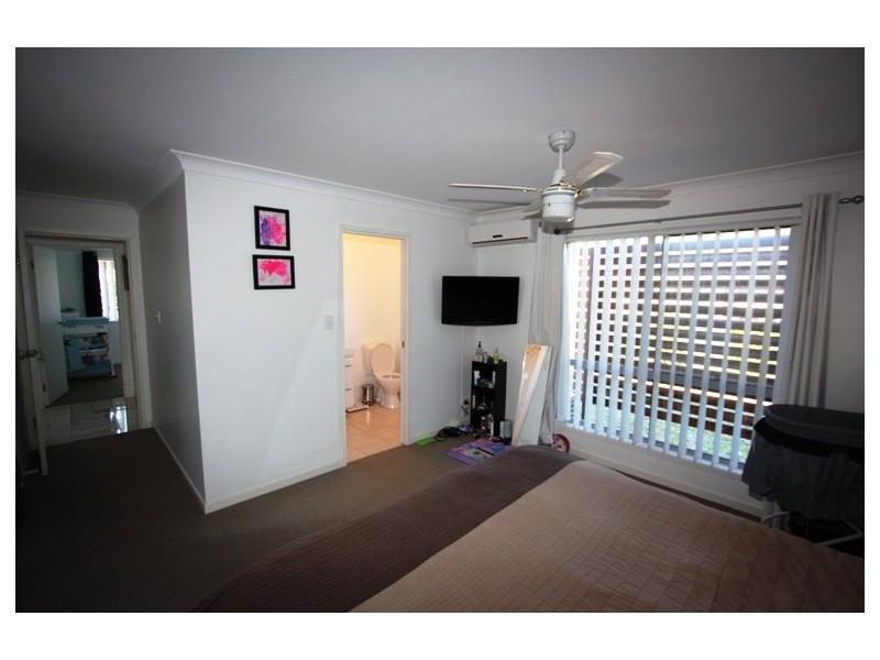 5 Gascoyne st, Pacific Pines QLD 4211