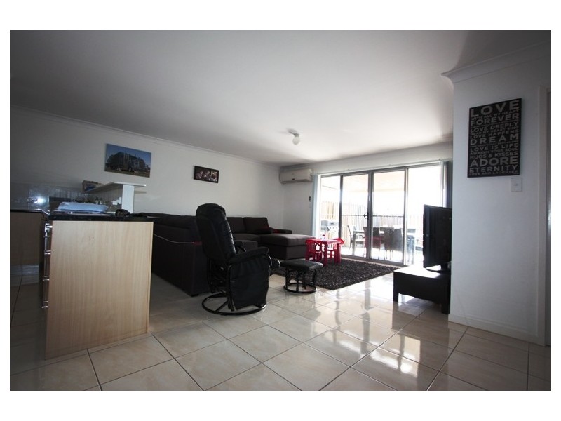 5 Gascoyne st, Pacific Pines QLD 4211