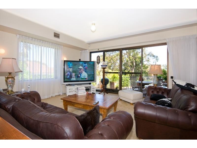 40 Emerstan Drive, Castle Cove NSW 2069