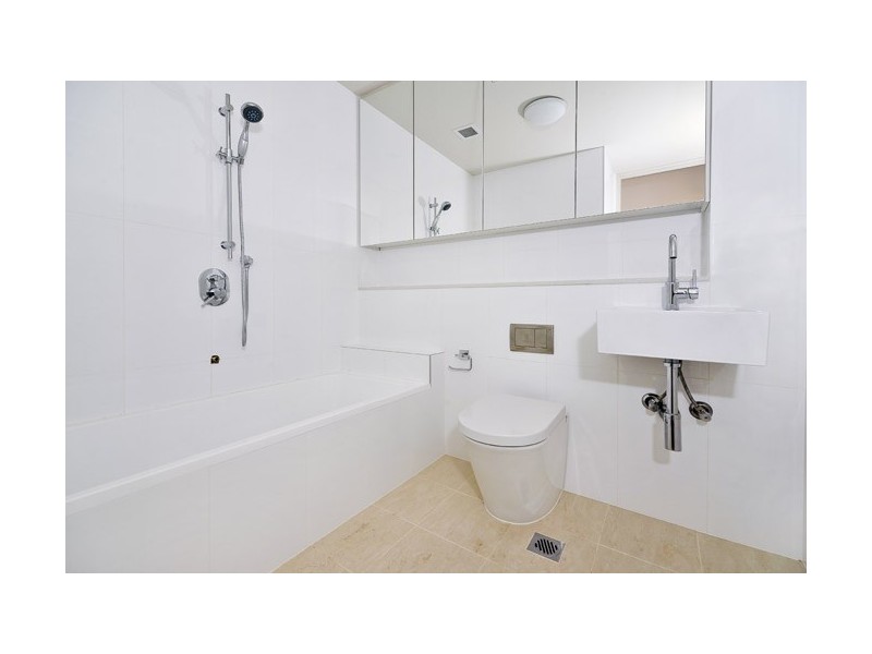 99 Eastern Valley Way, Castlecrag NSW 2068