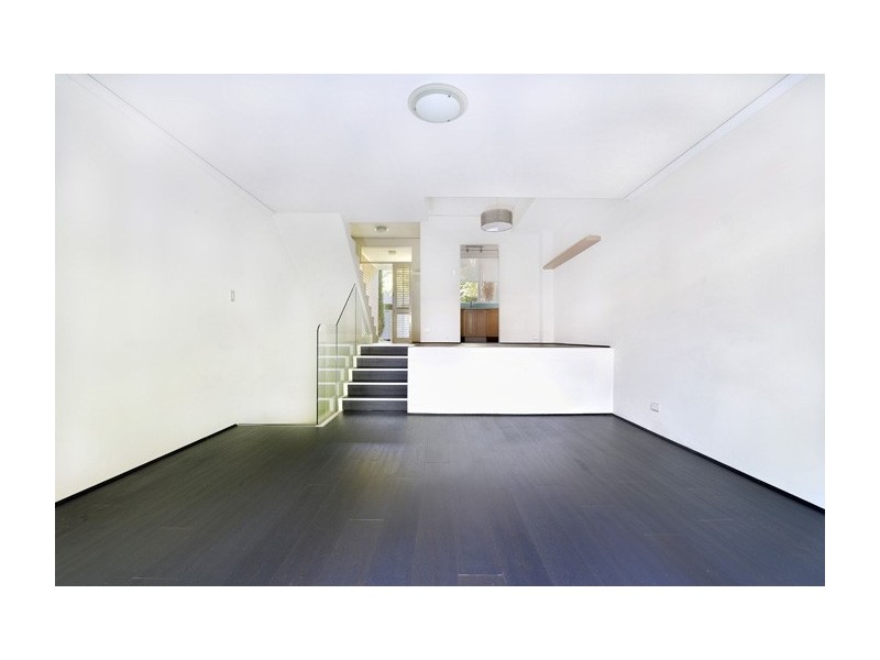 2/2 Trafalgar Street, Crows Nest NSW 2065