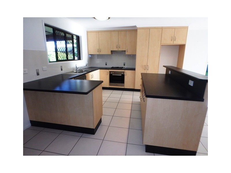 2 Leister Court, Bucasia QLD 4750