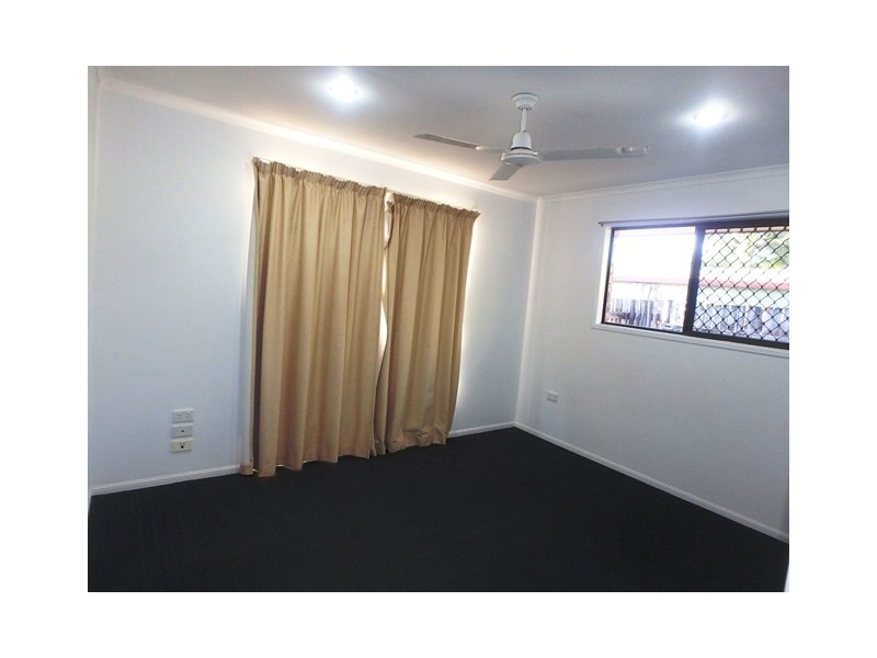 2 Leister Court, Bucasia QLD 4750