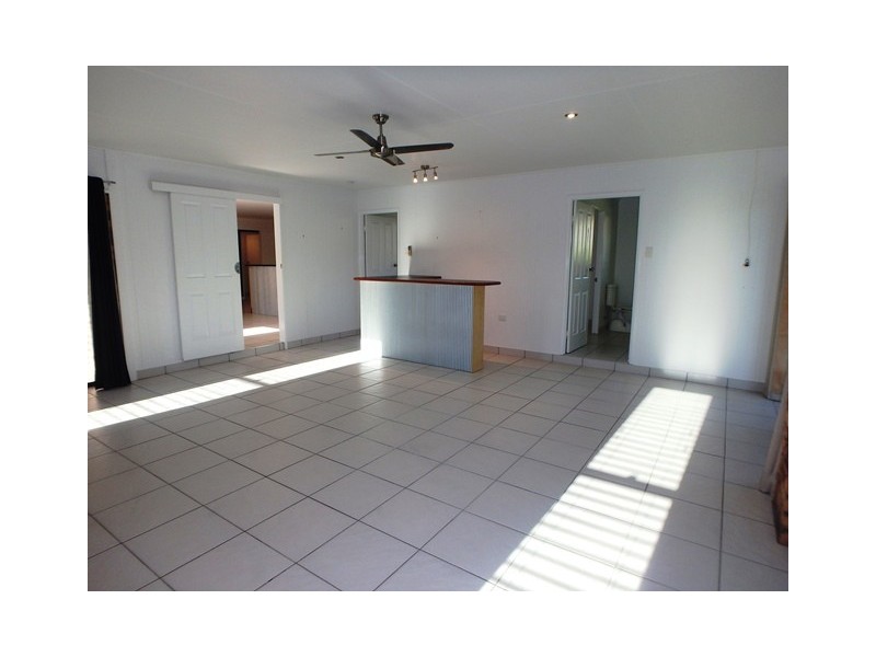 2 Leister Court, Bucasia QLD 4750