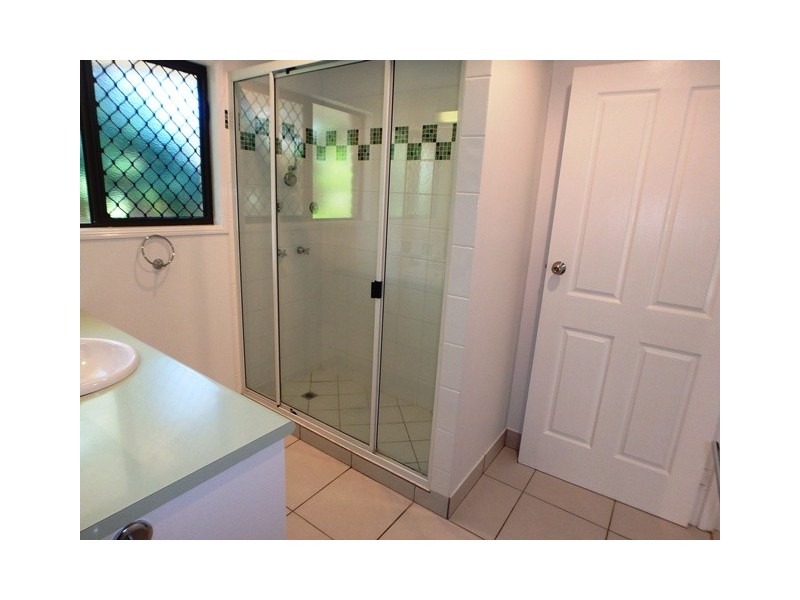 2 Leister Court, Bucasia QLD 4750