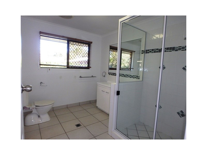 2 Leister Court, Bucasia QLD 4750