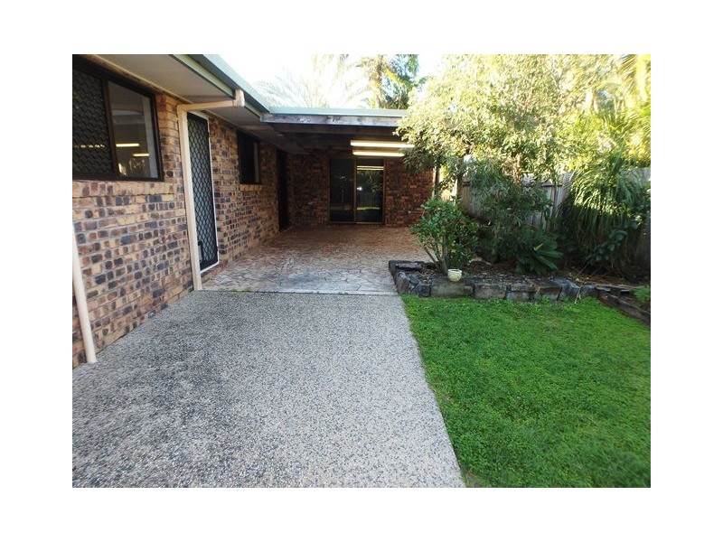 2 Leister Court, Bucasia QLD 4750