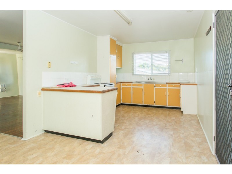 15 Mogford Street, West Mackay QLD 4740