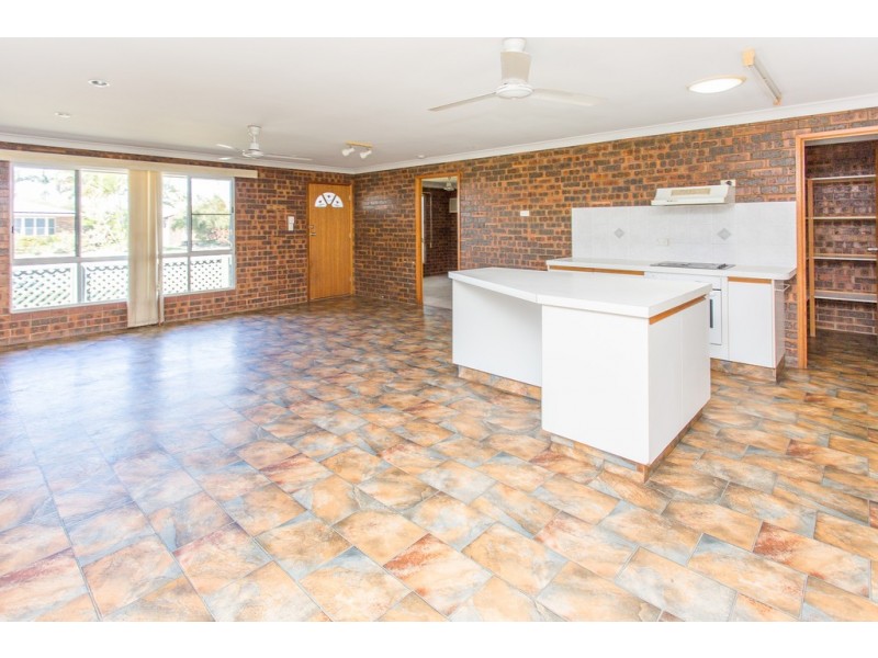 2 Tammy Court, Ooralea QLD 4740