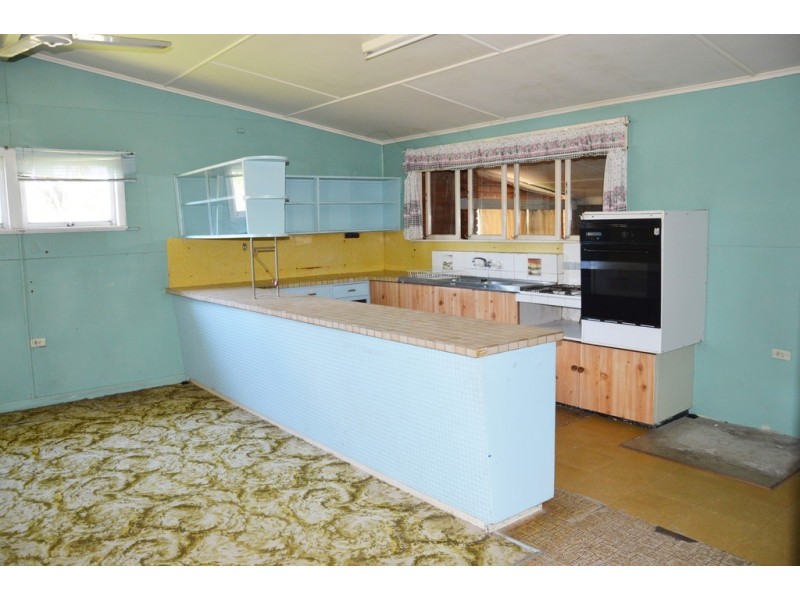 182 Anzac Avenue, Marian QLD 4753