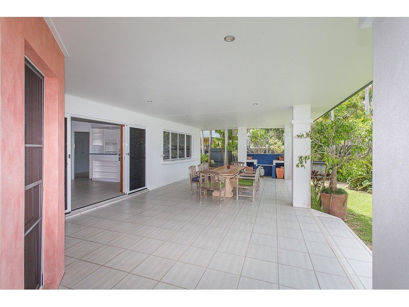 37 Beach Road, Dolphin Heads QLD 4740