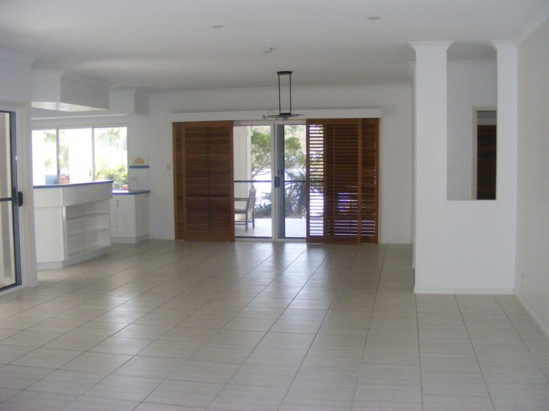37 Beach Road, Dolphin Heads QLD 4740