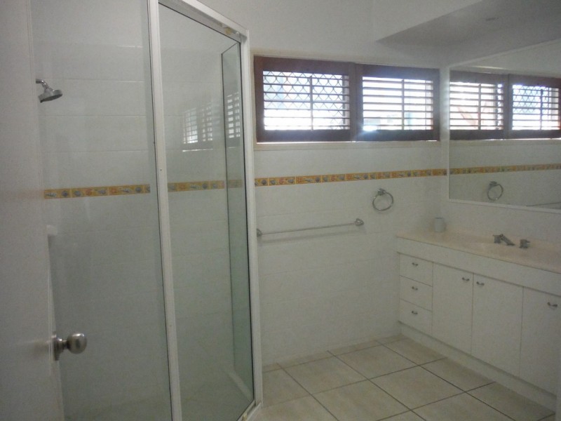 37 Beach Road, Dolphin Heads QLD 4740