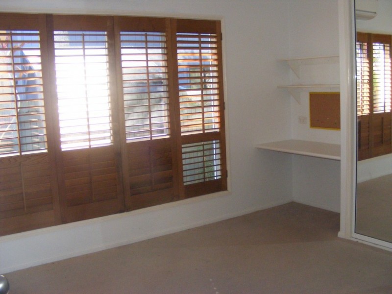 37 Beach Road, Dolphin Heads QLD 4740