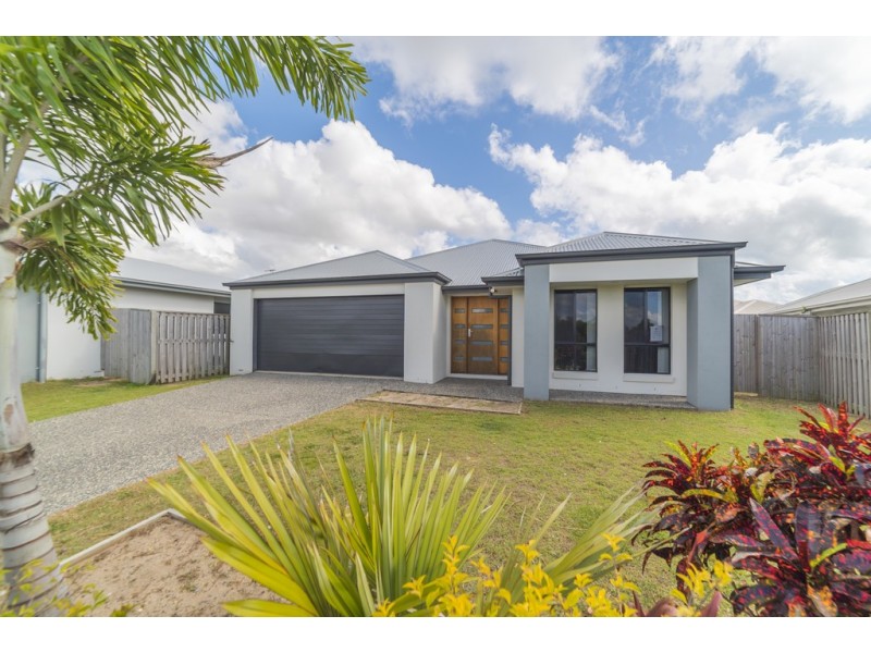 124 Whitehaven Drive, Blacks Beach QLD 4740