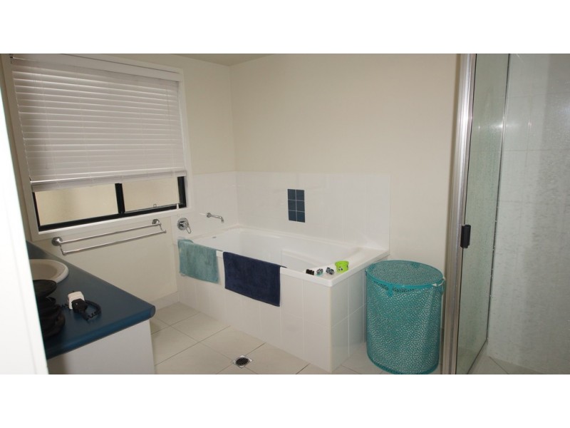 23 Mulcahy Crescent, Eimeo QLD 4740