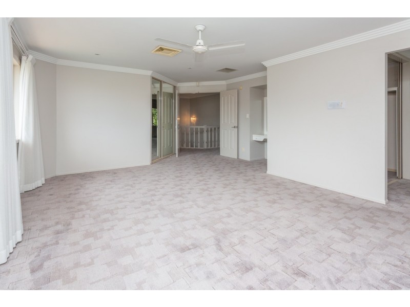1 Glenhorn Close, West Mackay QLD 4740