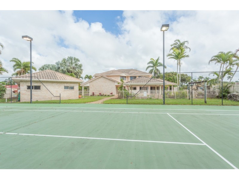1 Glenhorn Close, West Mackay QLD 4740