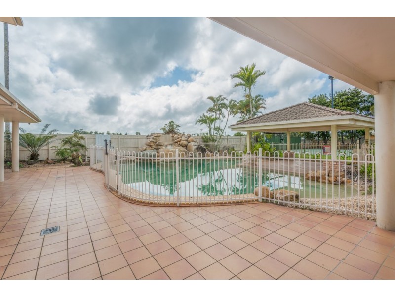 1 Glenhorn Close, West Mackay QLD 4740