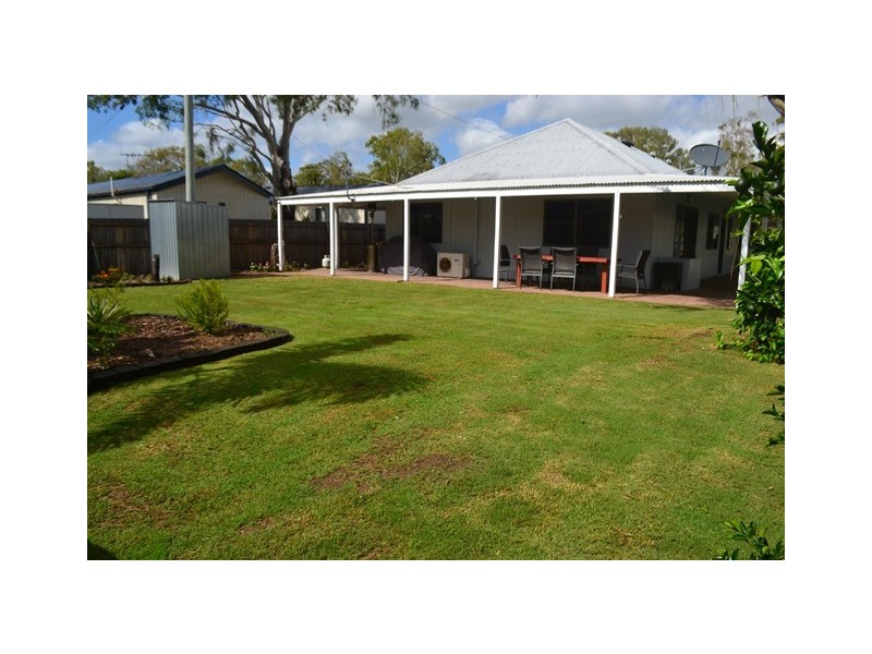 18 Bourke Street, Blacks Beach QLD 4740