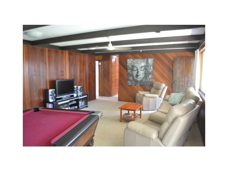 18 Bourke Street, Blacks Beach QLD 4740