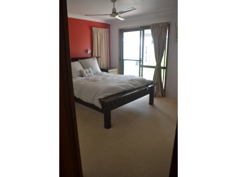 18 Bourke Street, Blacks Beach QLD 4740