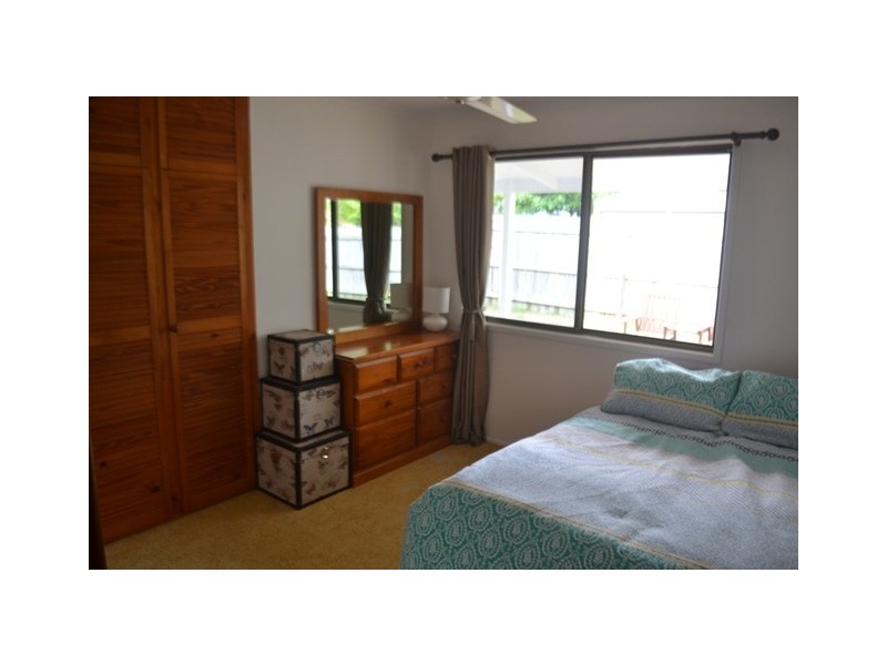 18 Bourke Street, Blacks Beach QLD 4740