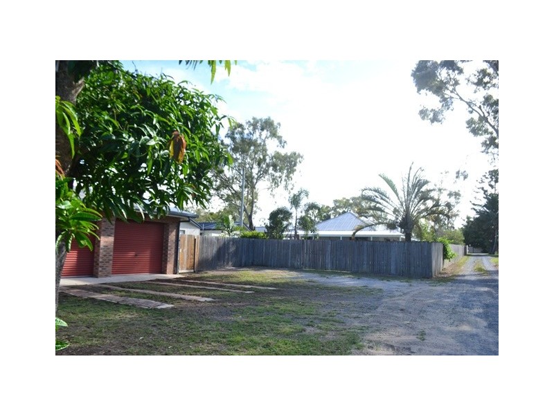 18 Bourke Street, Blacks Beach QLD 4740