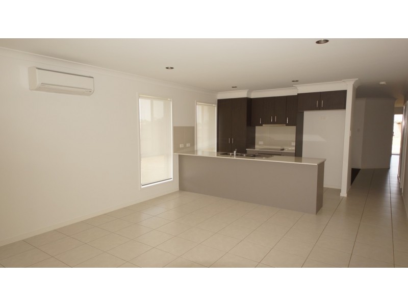 4 Williamtown Court, Rural View QLD 4740