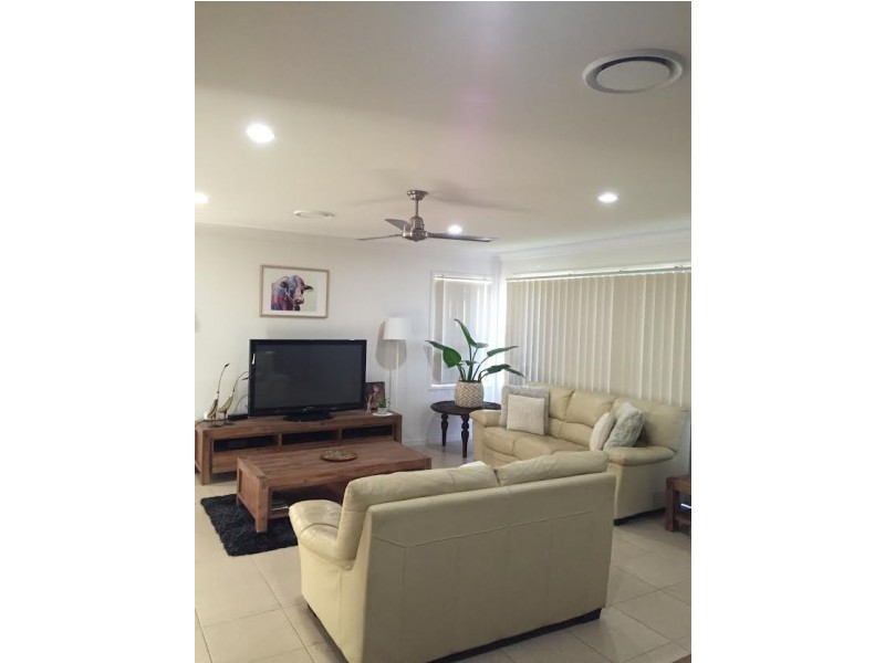 19 Dobinson Street, Bucasia QLD 4750