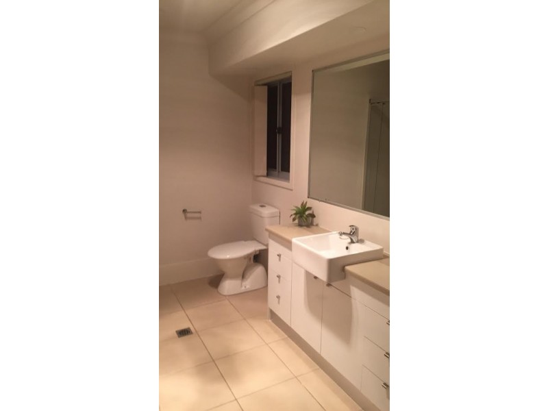 19 Dobinson Street, Bucasia QLD 4750