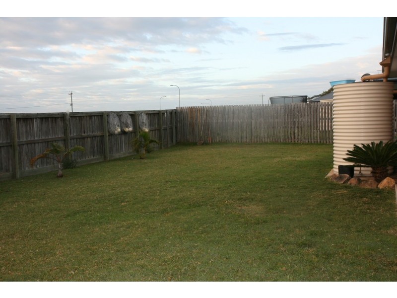 19 Dobinson Street, Bucasia QLD 4750