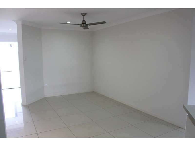 6 Salisbury Place, Ooralea QLD 4740