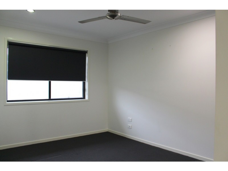 6 Salisbury Place, Ooralea QLD 4740