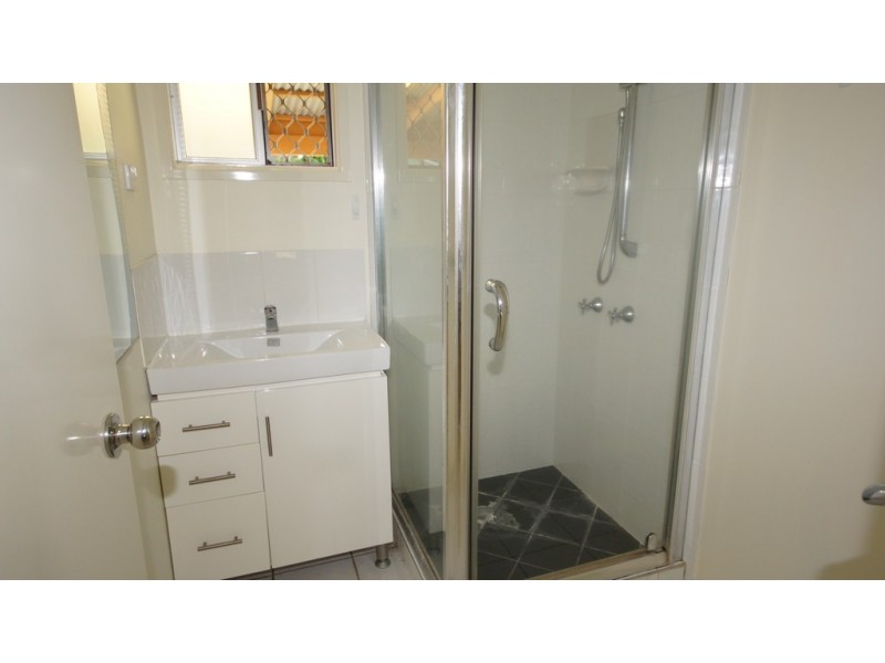 16 Irving Street, South Mackay QLD 4740