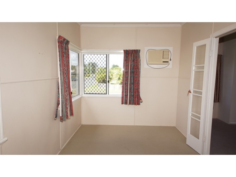 14 Edmond St, West Mackay QLD 4740