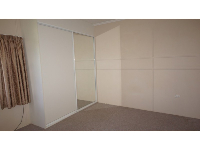14 Edmond St, West Mackay QLD 4740
